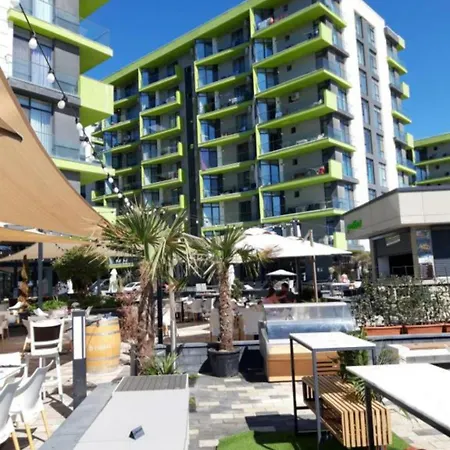 Bell View Holiday By Alezzi Piscina With Parking Apartman *