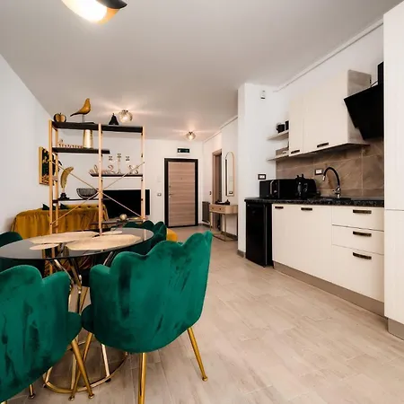 Bell View Holiday By Alezzi Piscina With Parking Apartman Năvodari